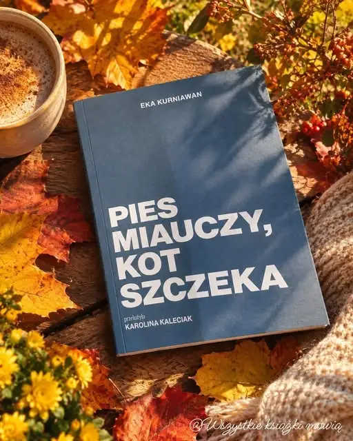 „Pies miauczy, kot szczeka” Eki Kurniawana – recenzja mikropowieści o dojrzewaniu pod presją