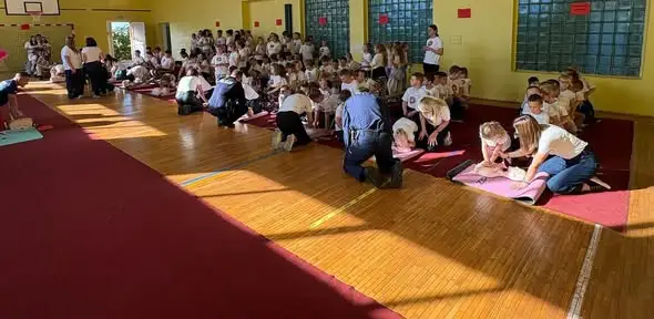 Wąbrzeźno: policjanci uczyli resuscytacji w Zieleniu