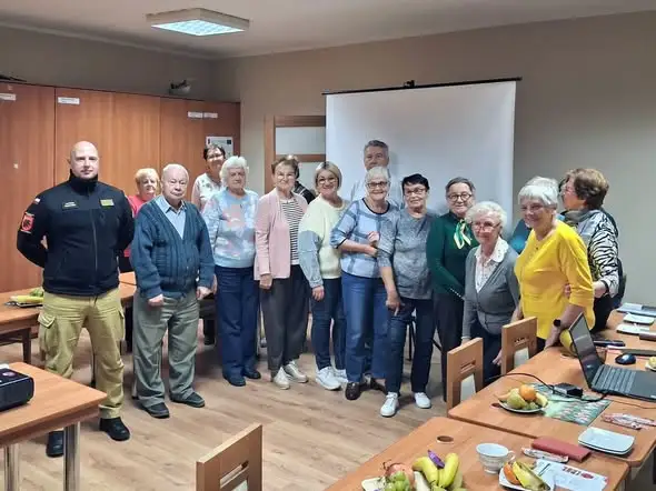 Seniorzy z Wąbrzeźna uczyli się, jak przetrwać kryzys – spotkanie edukacyjne